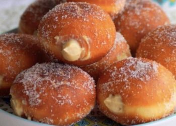 Beignets canadiens à la crème pâtissière