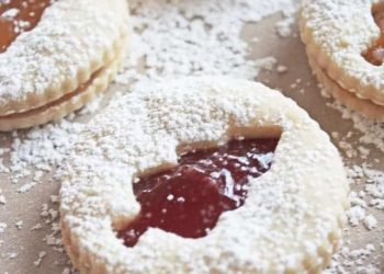 Petits biscuits de Noël à la confiture