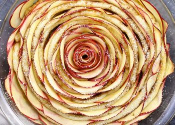 Tarte fine aux pommes à la cannelle