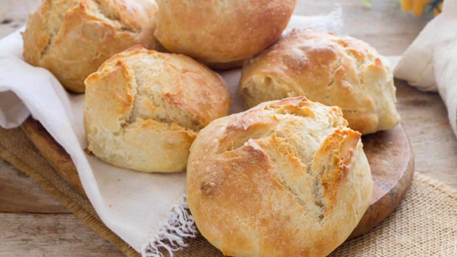 Petits pains simples et savoureux
