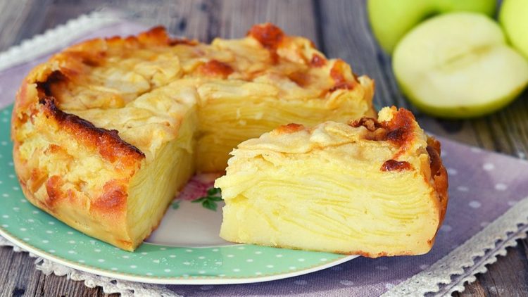 Gâteau invisible aux pommes de Cyril Lignac