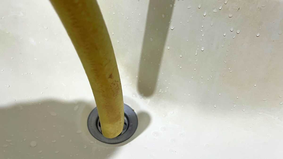 Tuyau d’arrosage : les astuces pour réussir le débouchage d’une toilette ou d’un évier