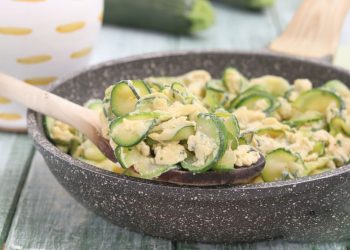 courgettes aux oeufs brouillees