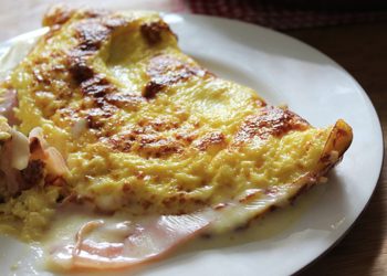 omelette au jambon à la française