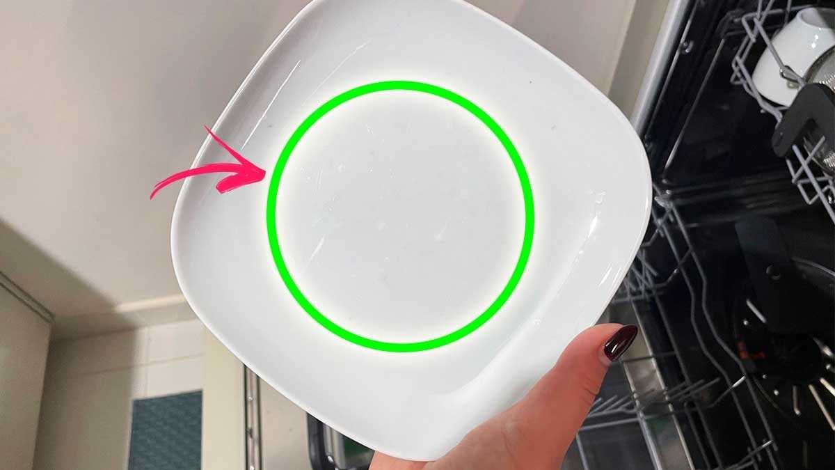Vos assiettes ne sont pas éclatantes à la sortie du lave-vaisselle