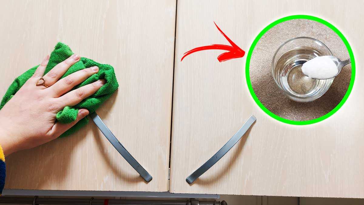 Vos meubles de cuisine sont plein de graisse ? Comment les nettoyer pour éliminer les traces ?