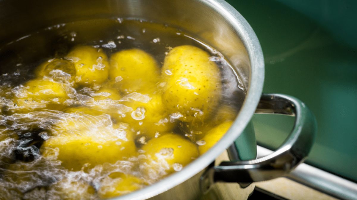 8 façons d’utiliser l’eau de cuisson des pommes de terre