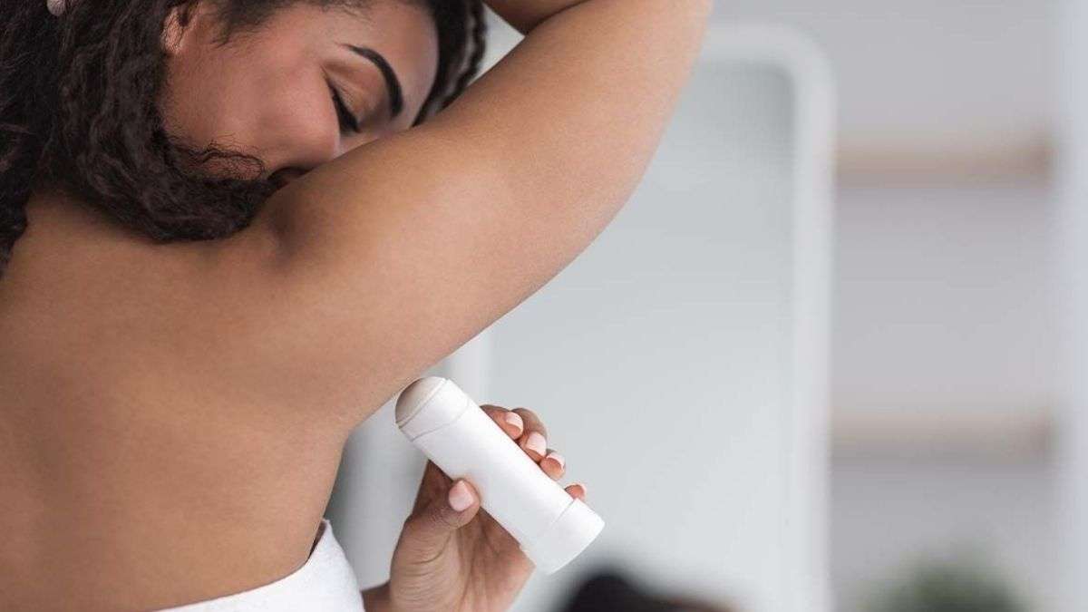 Une étude révèle que le déodorant pourrait réduire de 56 % le risque de piqûre de moustique