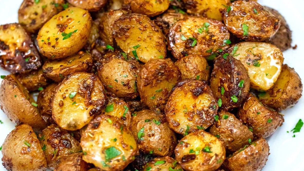 Pommes de terre croustillantes à la friteuse à air pulsé : une recette très rapide et simple