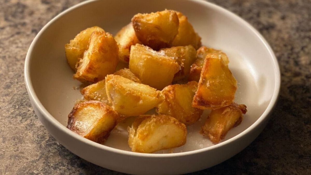 Des pommes de terre rôties croustillantes et moelleuses avec seulement 3 ingrédients