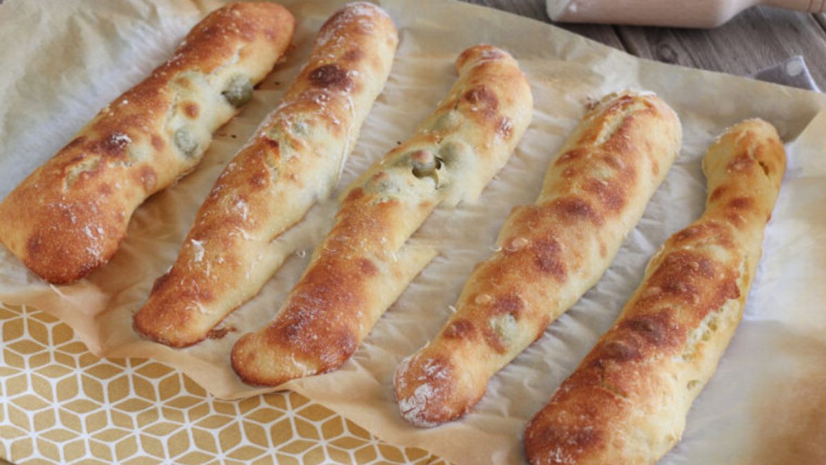 baguettes de pain aux olives