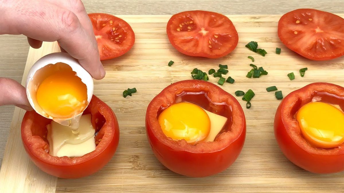 tomates farcies à l'œuf et au fromage