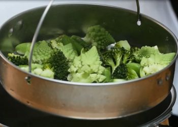 cuisson à la vapeur avec une cocotte minute